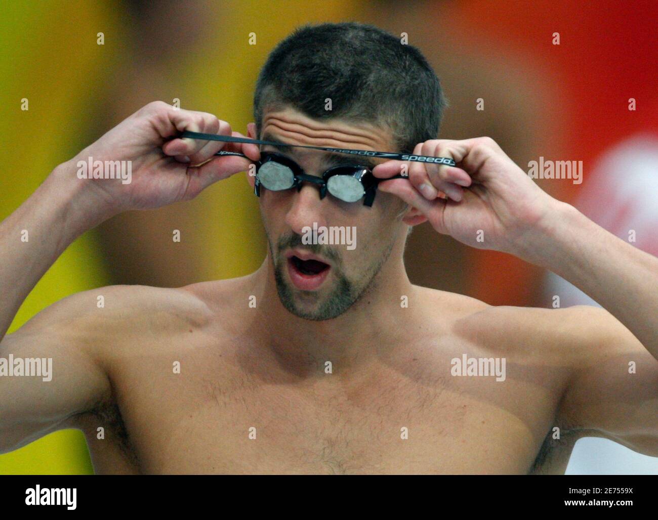 U.S. swimmer Michael Phelps adjusts his goggles during a training session  ahead of the Beijing 2008 Olympic Games August 8, 2008. REUTERS/Jason Reed  (CHINA Stock Photo - Alamy