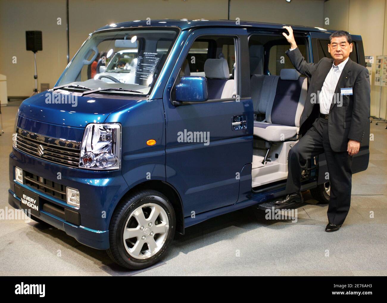 Suzuki mini van hi-res stock photography and images - Alamy