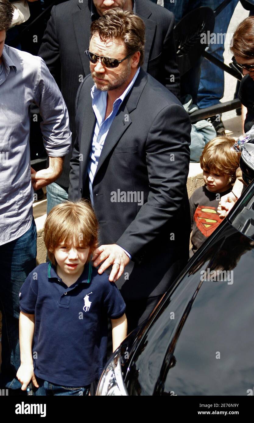 Russell crowe and his son tennyson hi-res stock photography and images -  Alamy