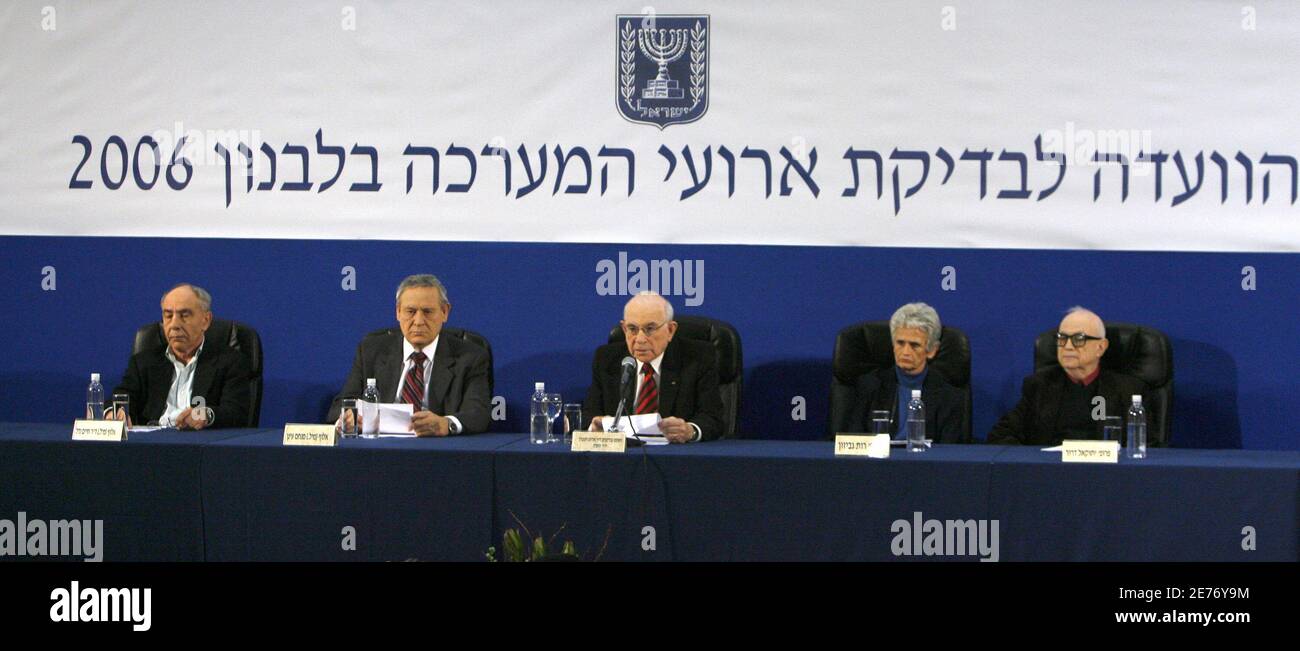 Members of the Winograd Commission hold a news conference to present the five-member panel's final report, in Jerusalem January 30, 2008. A government-appointed inquiry found 'grave failings' on Wednesday among Israel's political and military leadership during the 2006 war in Lebanon but Prime Minister Ehud Olmert showed no sign of being ready to resign. REUTERS/Ronen Zvulun (JERUSALEM) Stock Photo