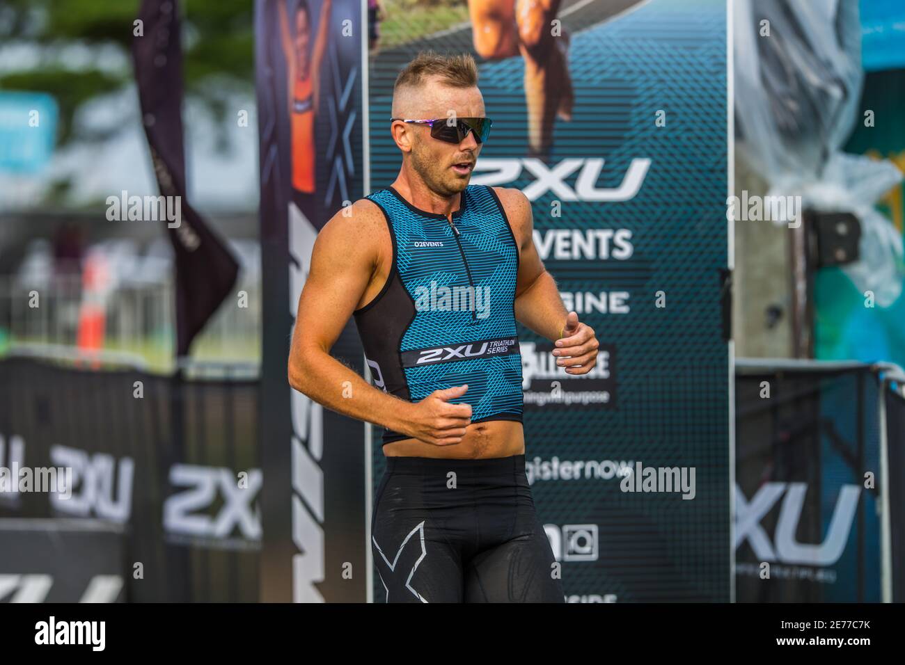 Velsigne sindsyg Hearty Melbourne, Australia. 17th Jan, 2021. Elite Para-triathlete Liam Twomey  seen at the finish line during the 2XU Triathlon Series 2021, Race 1 at St  Kilda Beach. Credit: SOPA Images Limited/Alamy Live News