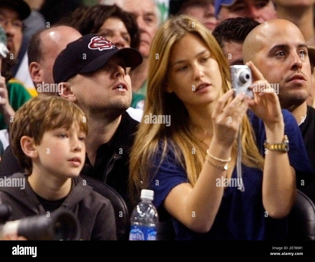 Moedig Automatisch faillissement Bar Refaeli And Leonardo Dicaprio High Resolution Stock Photography and  Images - Alamy