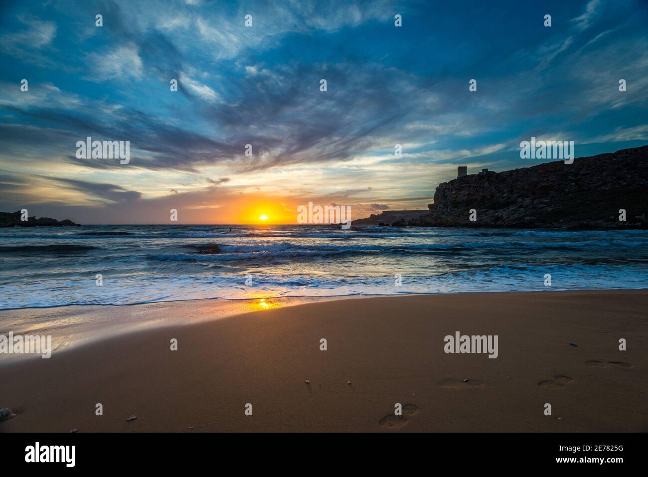 Yellow rocks golden sand hi-res stock photography and images - Alamy