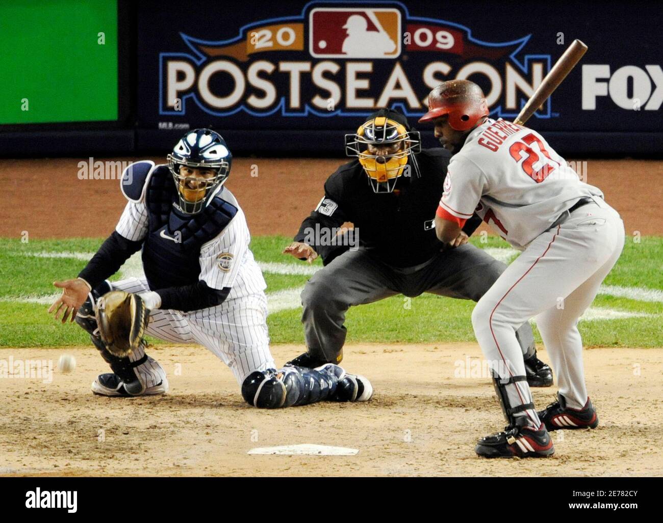 Baseball Catcher Wild Pitch High Resolution Stock Photography And Images Alamy Baseball Catcher Wild Pitch High Resolution Stock Photography And Images Alamy