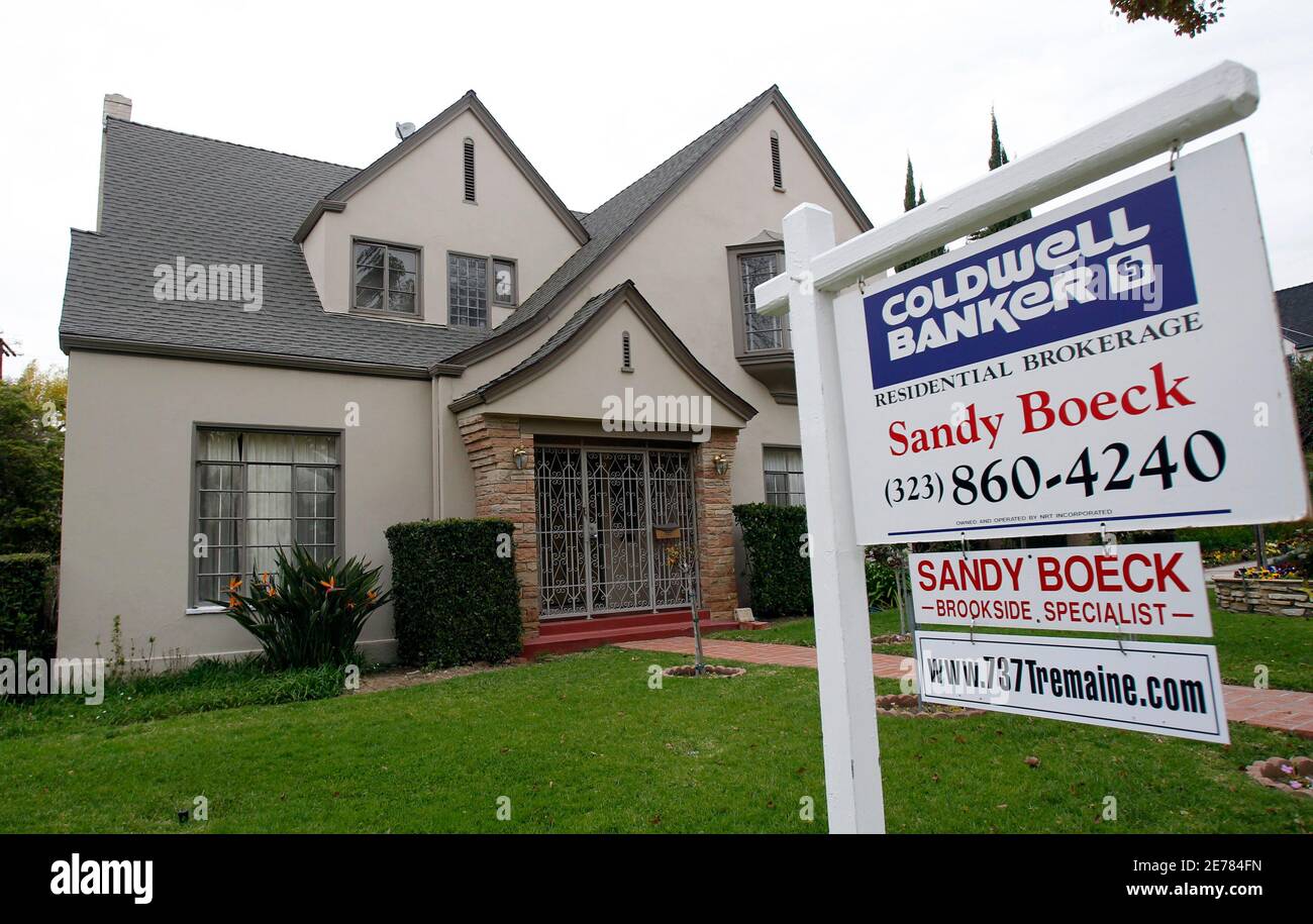 A view of a house for sale is seen in Los Angeles in this February 24, 2010 file photo. U.S. single-family home prices rose more than expected in May, still reflecting robust spring sales spurred by homebuyer tax credits, Standard & Poor's/Case Shiller home price indexes showed on July 27, 2010.  REUTERS/Mario Anzuoni/Files    (UNITED STATES - Tags: BUSINESS) Stock Photo