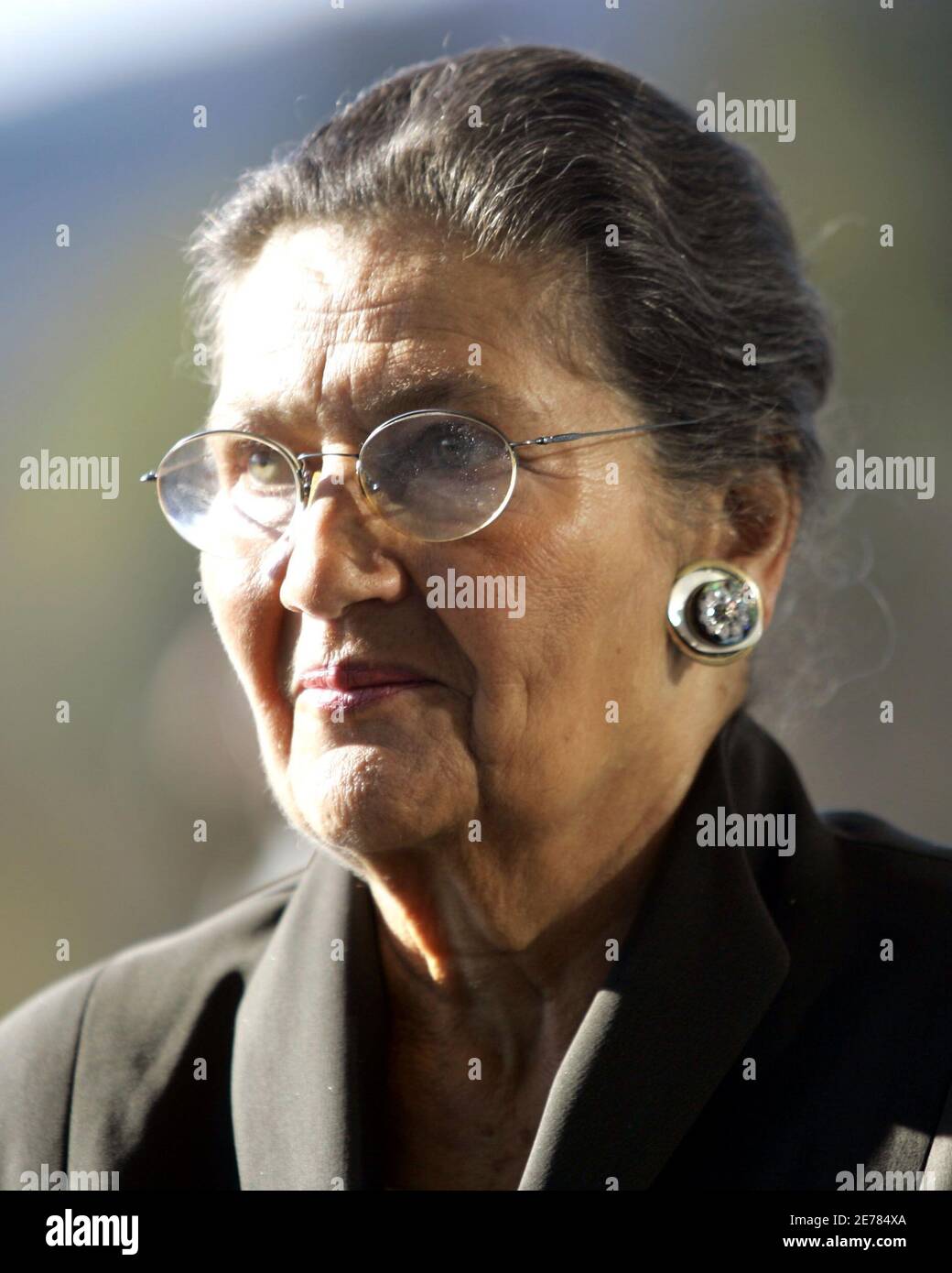 Photo Taken 03nov05 Simone Veil A Member Of The Constitutional Council Who Was Deported At The Age Of 17 To Auschwitz Is Seen November 3 2005 During His Visit To