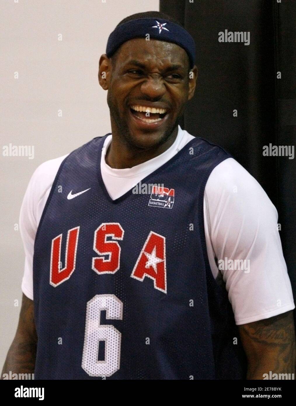Lebron james team usa 2008 hi-res stock photography and images - Alamy