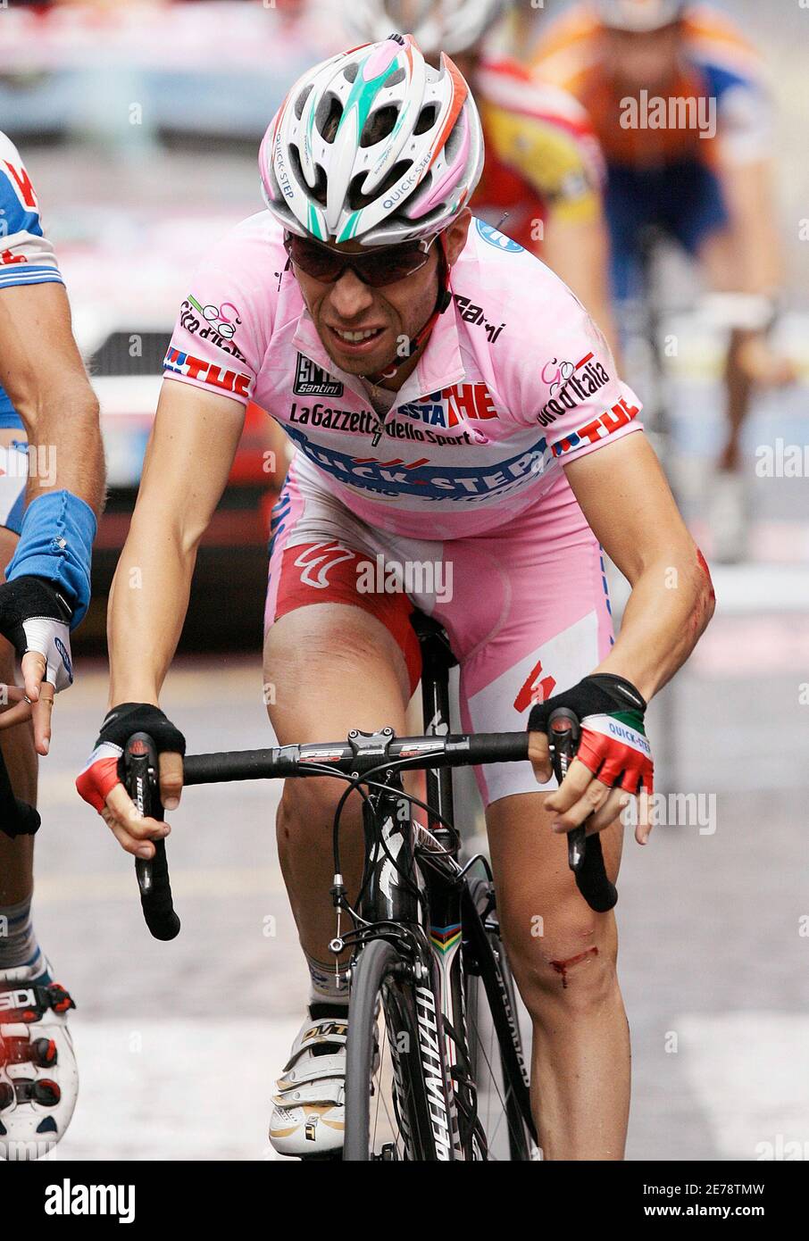 Italy's Giovanni Visconti cycles during the 11th stage of the Giro d'Italia cycling race 199-km from Urbania to Cesena May 21, 2008. REUTERS/Alessandro Garofalo (ITALY) Stock Photo