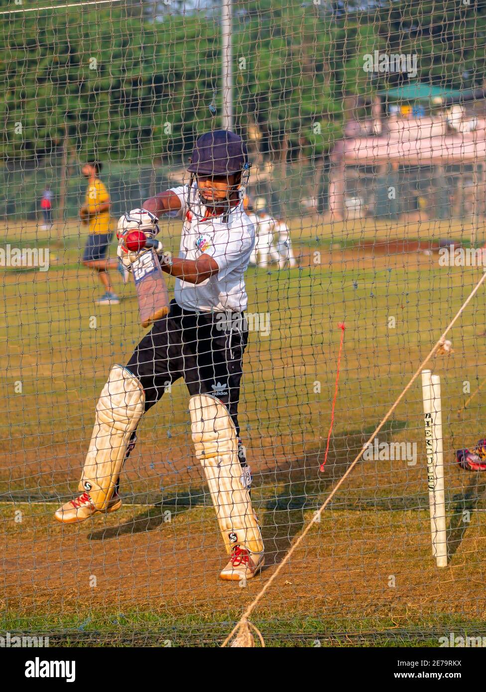 Batting hi-res stock photography and images - Alamy
