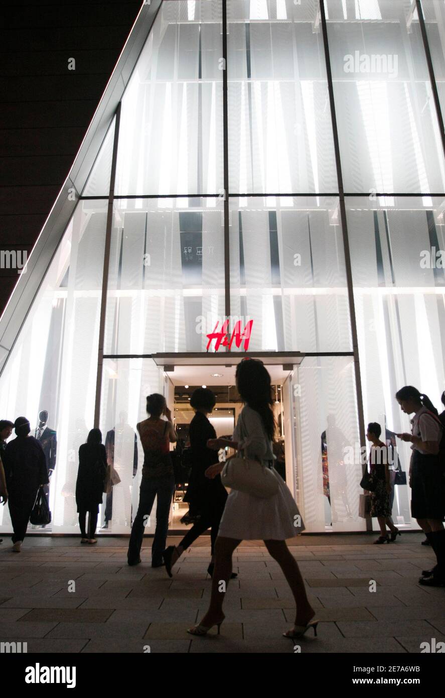 Zara Store Japan High Resolution Stock Photography And Images Alamy