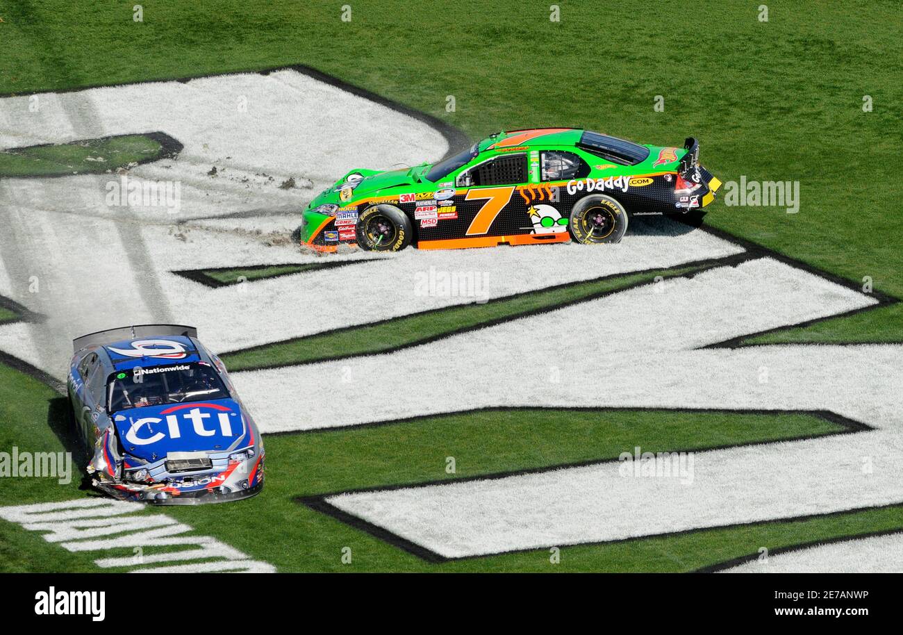 Wrecked Race Car High Resolution Stock Photography And Images Alamy