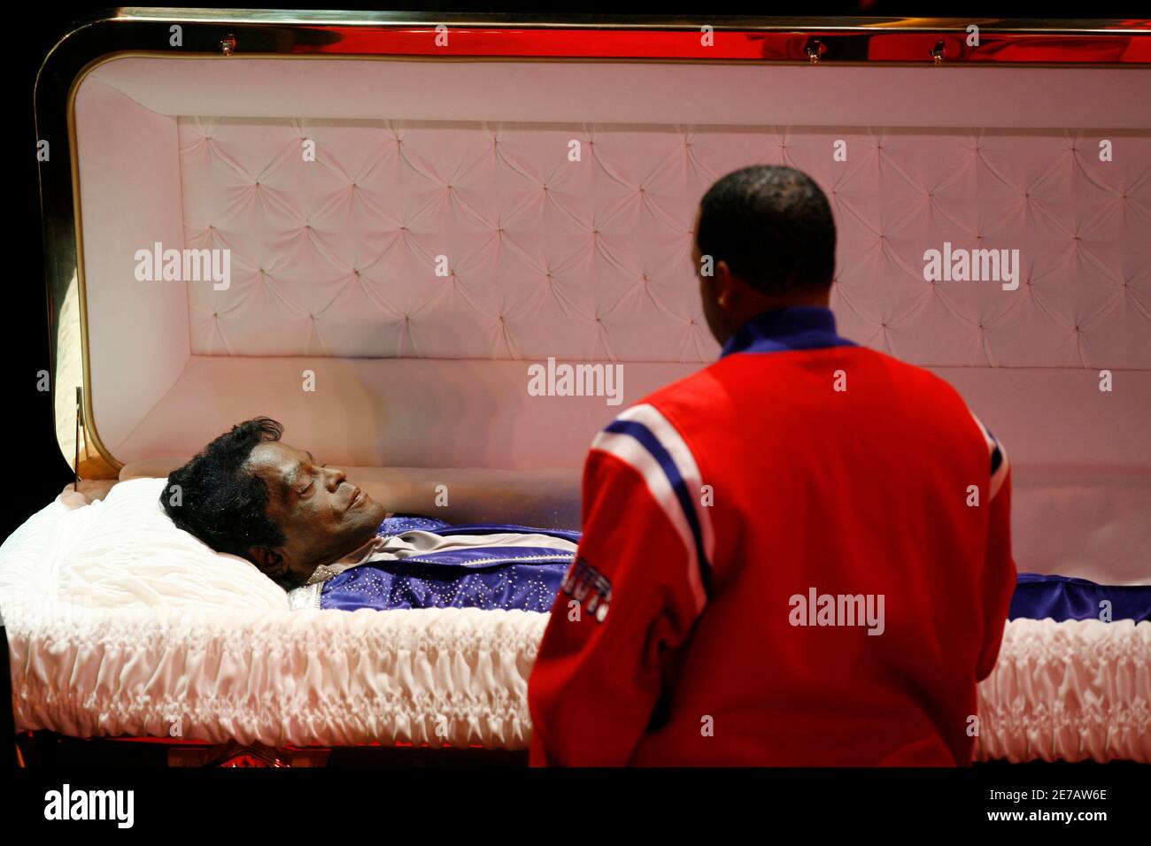 Singer james brown apollo hi-res stock photography and images - Alamy