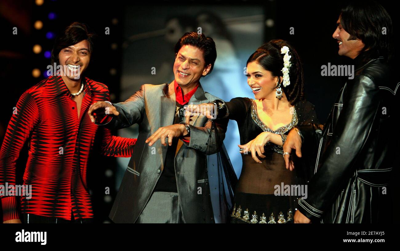 Bollywood Actors Shah Rukh Khan 2nd L Deepika Padukone 2nd R Arjun Rampal R And Shreyas Talpade Dance During A Show To Promote Their Upcoming Film Om Shanti Om In Mumbai October