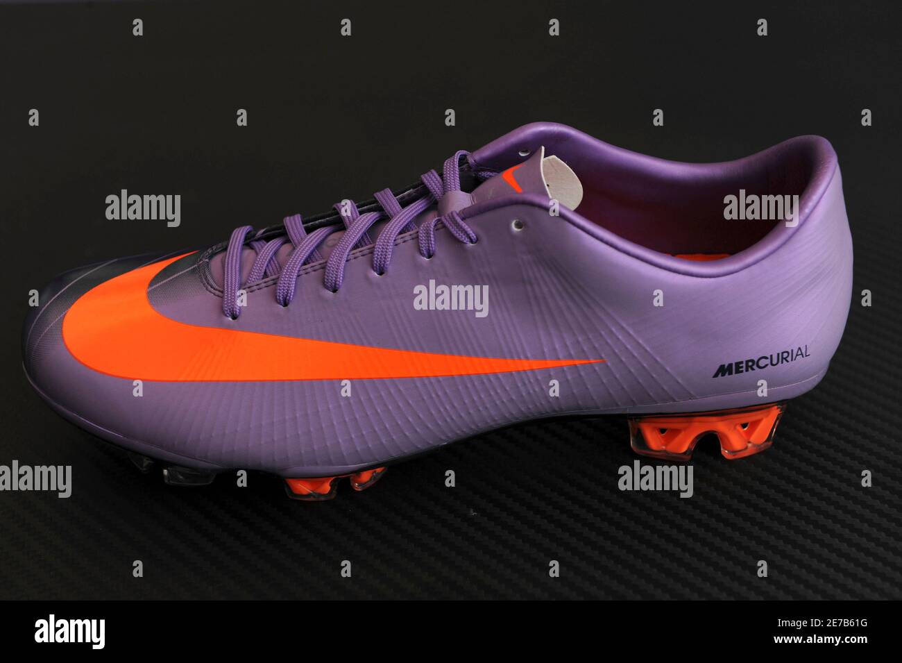 The new Nike Mercurial Vapor SuperFly II soccer boot is displayed during  its launch at an event in London February 24, 2010. REUTERS/Jas Lehal  (BRITAIN - Tags: BUSINESS SPORT SOCCER Stock Photo - Alamy