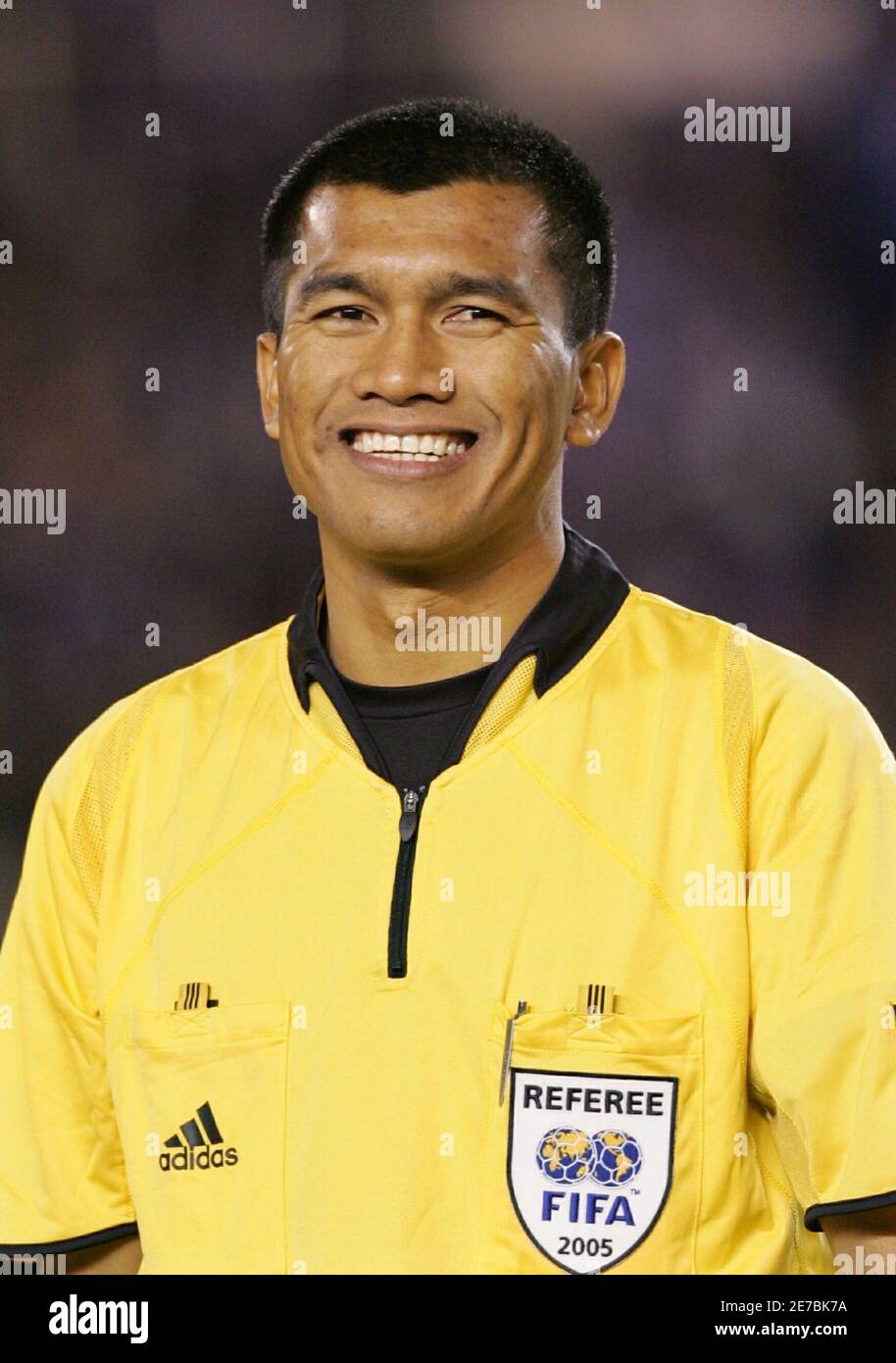 Subkhiddin Mohd Salleh Of Fifa Referee Before An International Friendly In Tokyo November 16 2005 Stock Photo Alamy