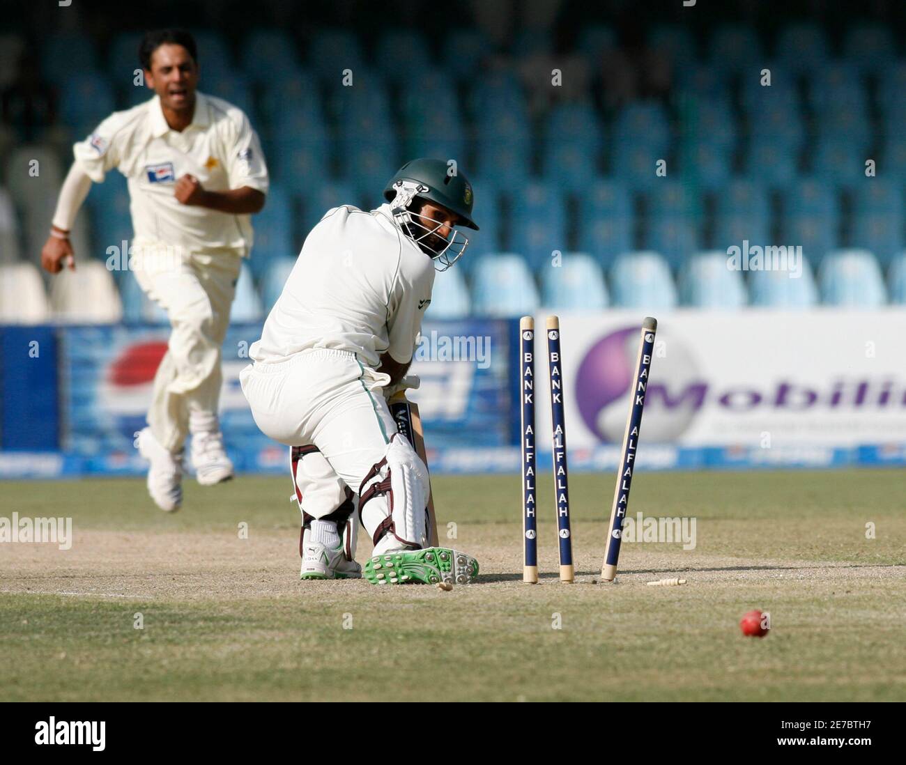 abdul-rehman-cricket-hi-res-stock-photography-and-images-alamy