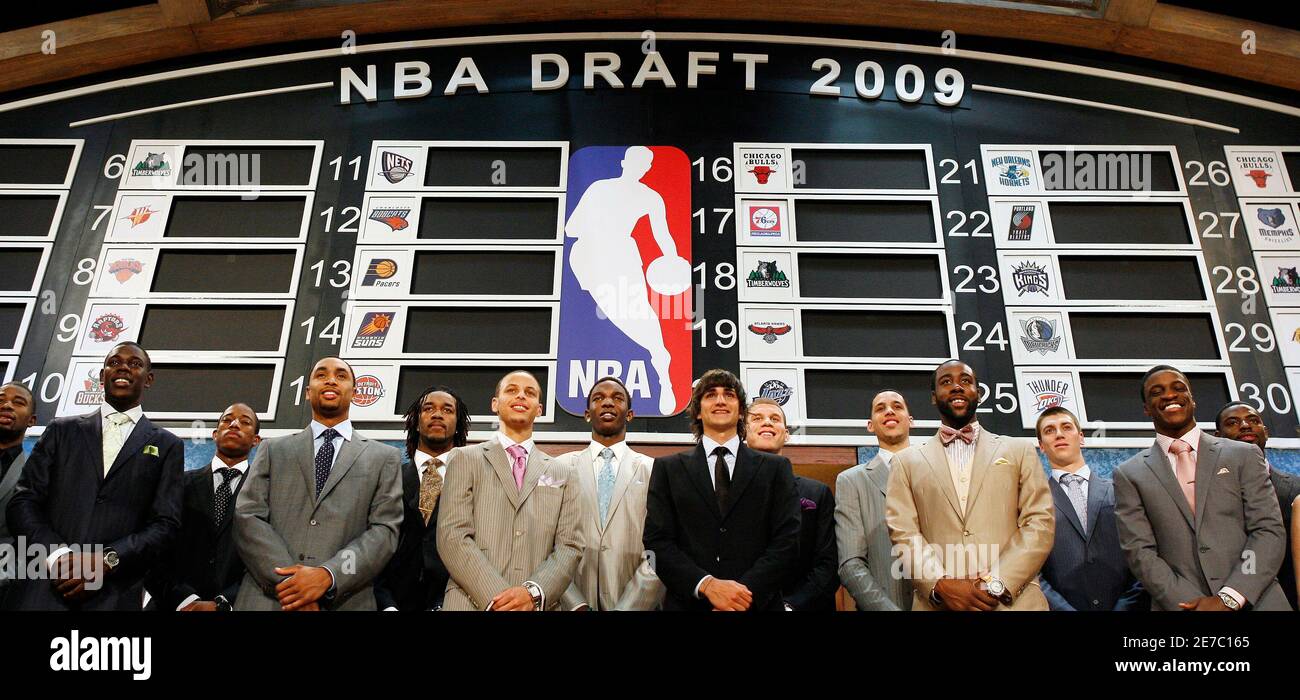 Players Attending The 2009 Nba Draft Pose For Photographers On Stage Before The Start Of The Draft In New York June 25 2009 Reuters Lucas Jackson United States Sport Basketball Stock Photo Alamy