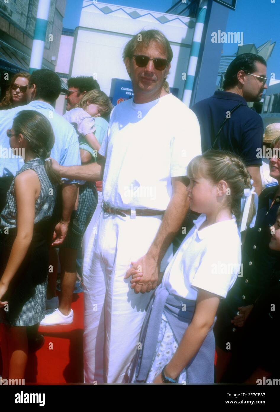 Annie costner hi-res stock photography and images - Alamy