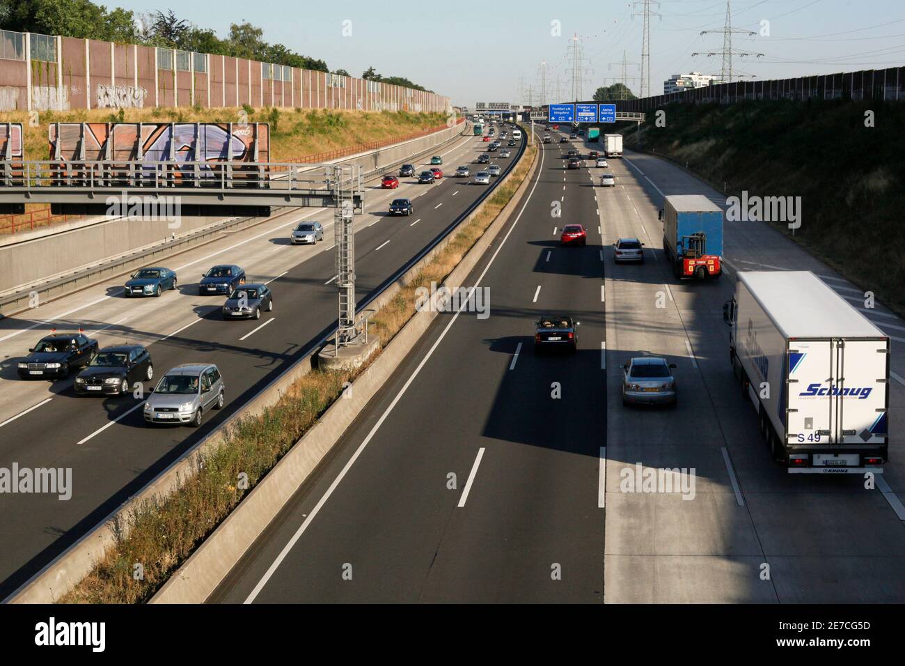 The eight-lane A3 motorway is pictured at the "Heumarer Dreieck