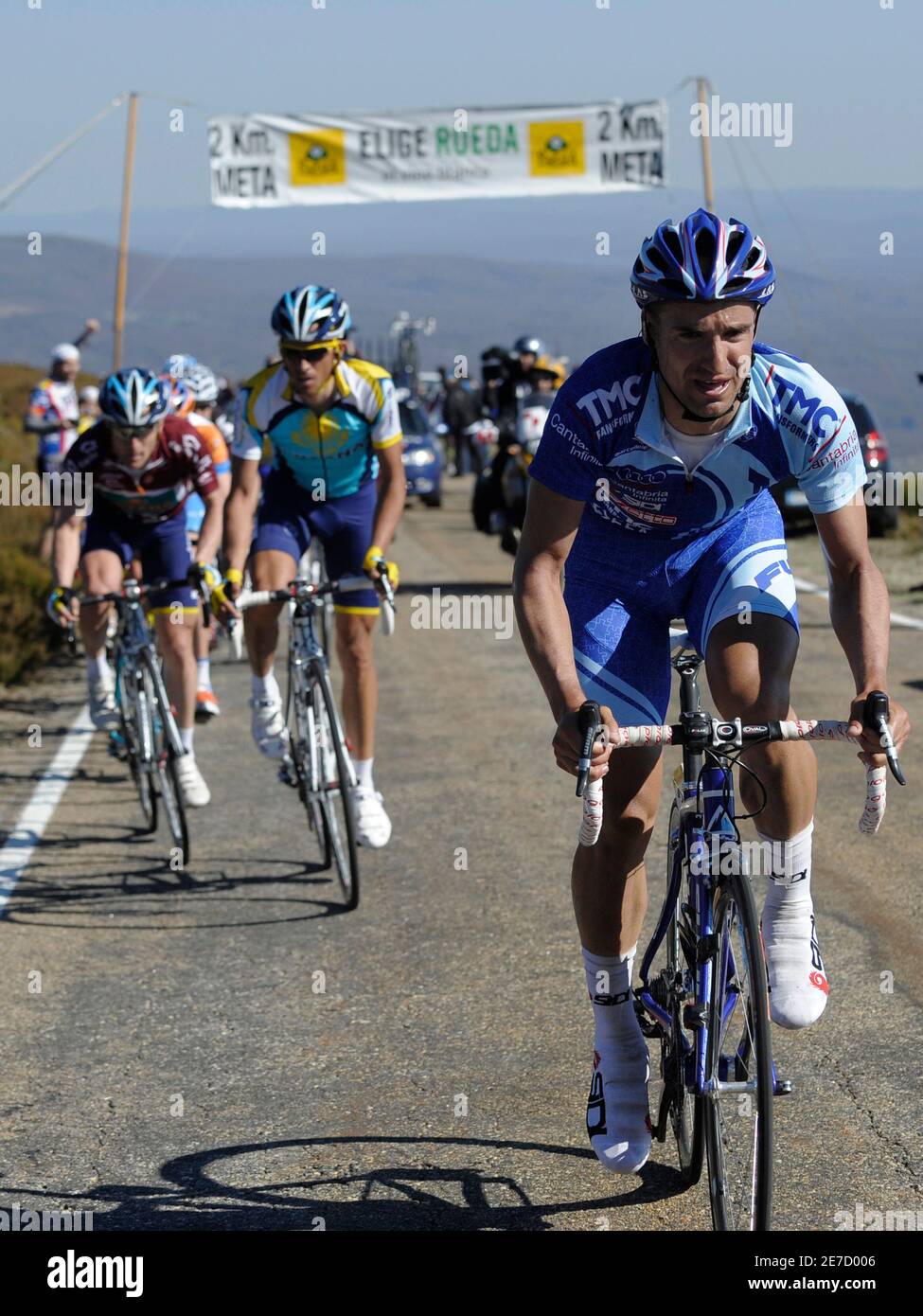 Fuji Servetto rider Juan Jose Cobo (R 