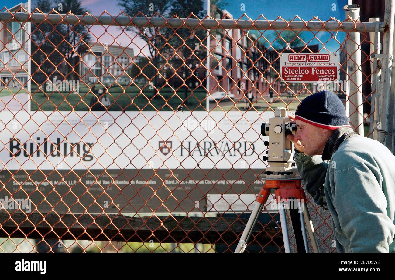 Rich Filosi works at a construction site at Harvard University in  Cambridge, Massachusetts December 19, 2006. From Stanford University on the West  Coast to the Ivy League schools of the Northeast, U.S.