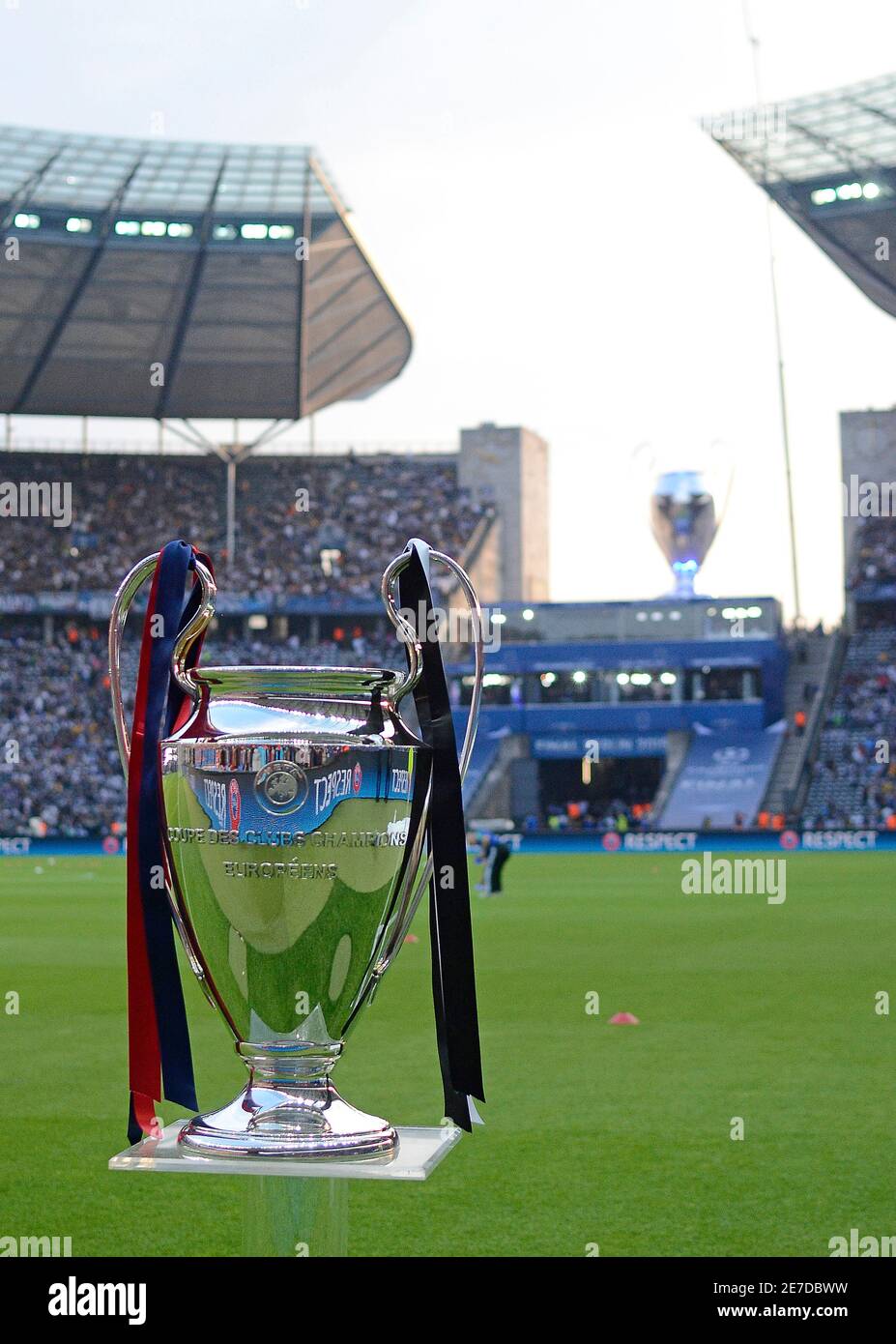 BERLIN, GERMANY - JUNE 6, 2015: UCL trophy pictured during the 2014/15 UEFA Champions  League Final between Juventus Torino and FC Barcelona at Olympiastadion  Stock Photo - Alamy