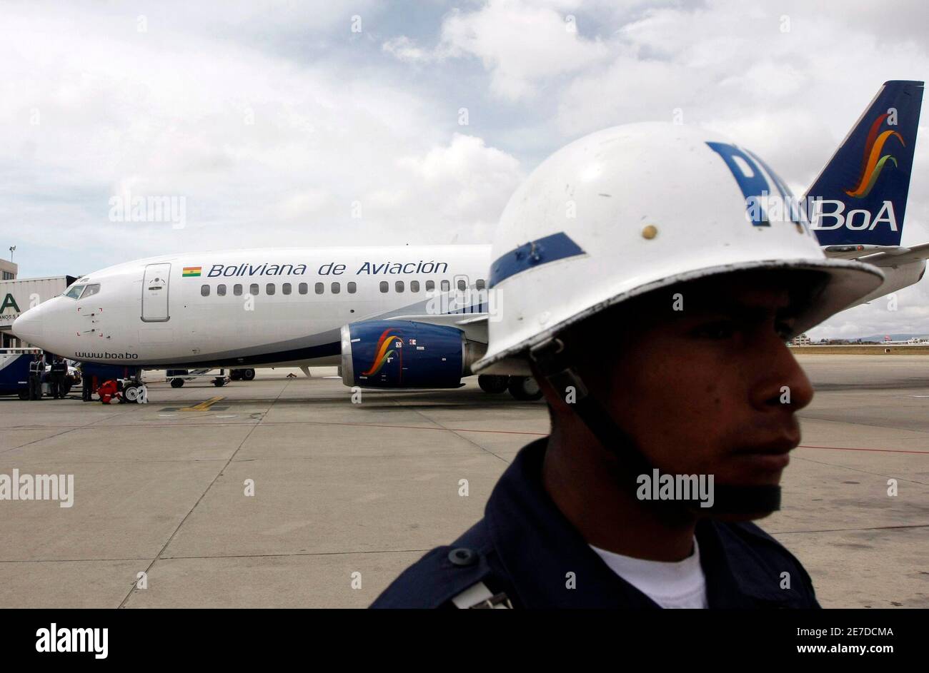 Boliviana De Aviacion Telefono Buenos Aires Bolivian soldier hi-res stock photography and images - Alamy