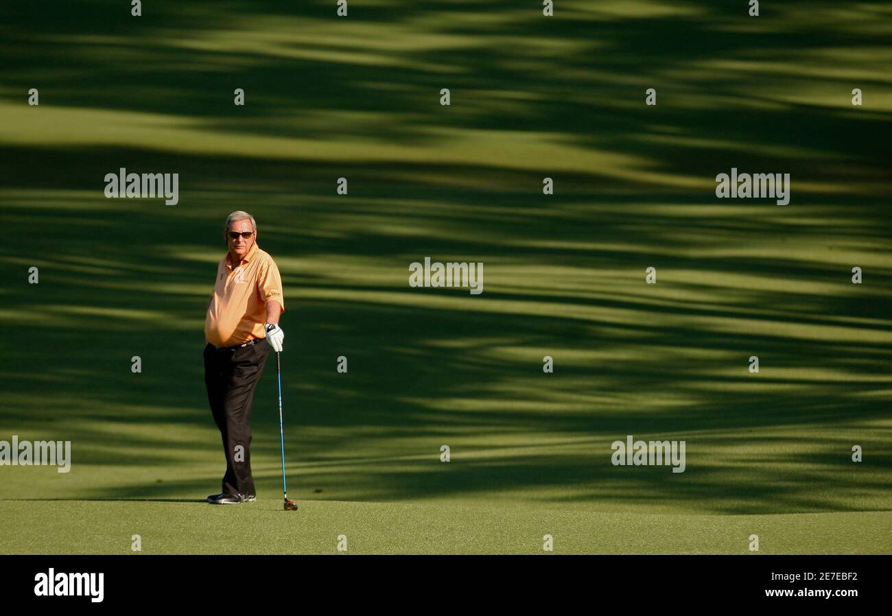 Fuzzy zoeller hi-res stock photography and images - Alamy