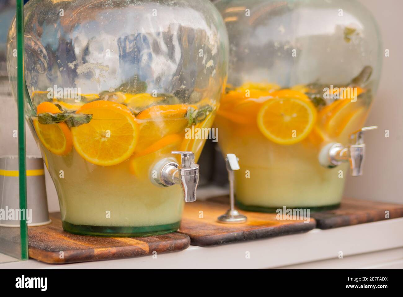 https://c8.alamy.com/comp/2E7FADX/vintage-pitcher-of-homemade-lemonade-mojito-with-mint-and-orange-slices-2E7FADX.jpg