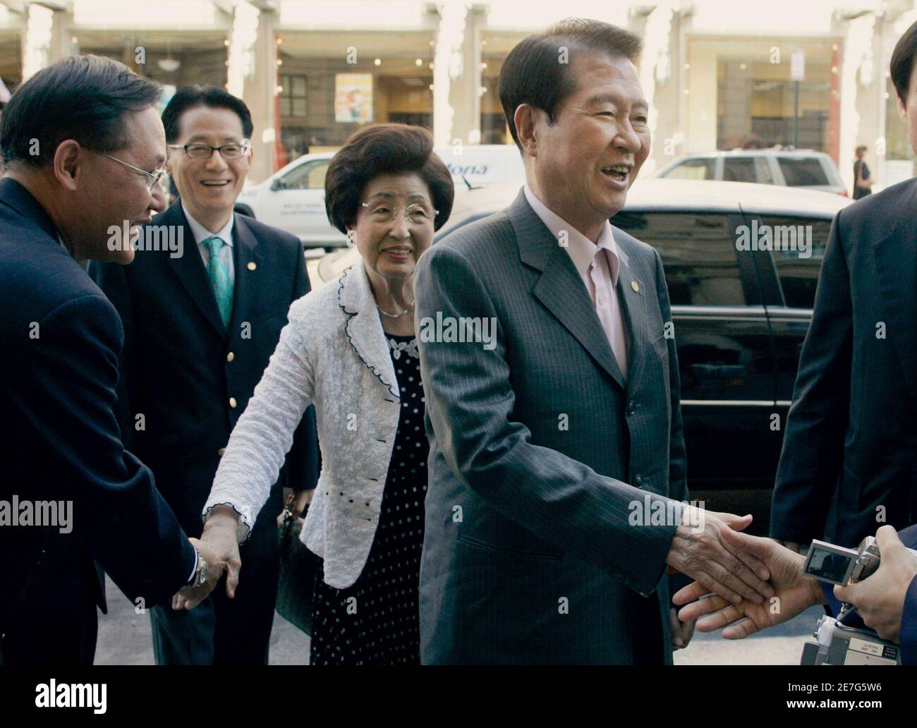 Kim Dae Jung And His Wife Kim Dae Jung High Resolution Stock Photography And Images Alamy