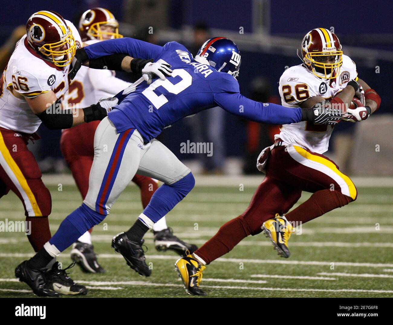 Osi Umenyiora High Resolution Stock Photography and Images - Alamy