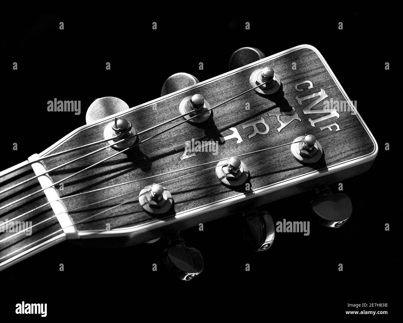 Cf martin guitar Black and White Stock Photos & Images Alamy