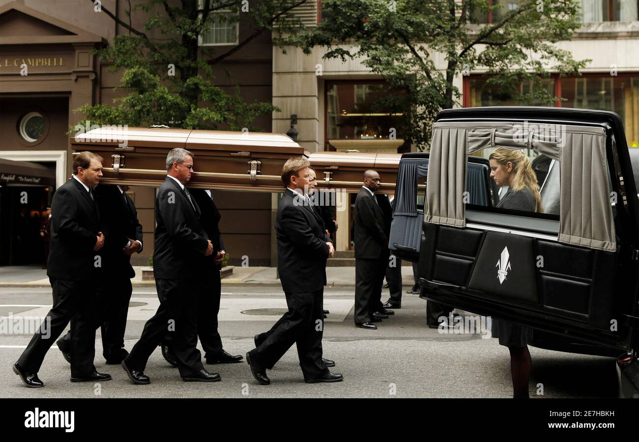 Frank e campbell funeral home hires stock photography and images Alamy