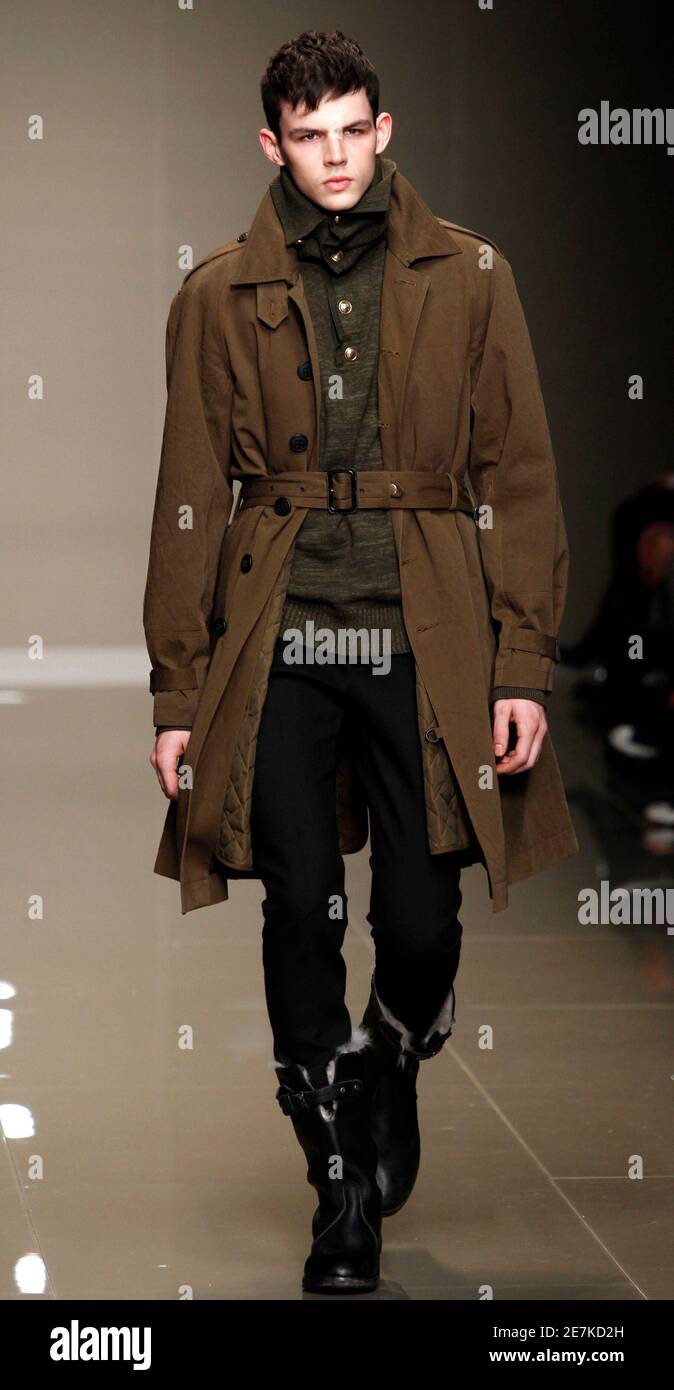 A model presents a creation as part of the Burberry Fall/Winter 2010/11  Men's collection during Milan Fashion Week January 16, 2010.  REUTERS/Alessandro Garofalo (ITALY - Tags: FASHION Stock Photo - Alamy