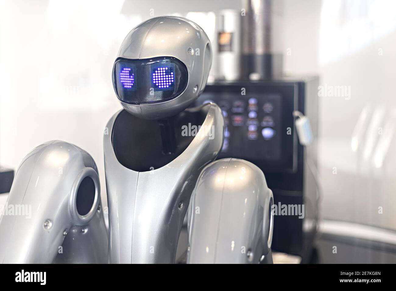Robot barista, contactless service.Robotics. Technology trends in business. A futuristic concept Stock Photo