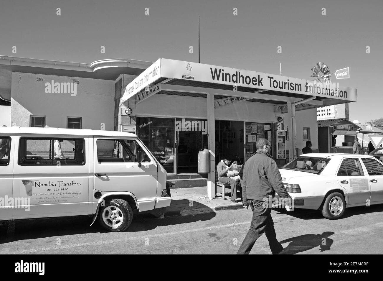 Helping people find their way Black and White Stock Photos & Images Alamy