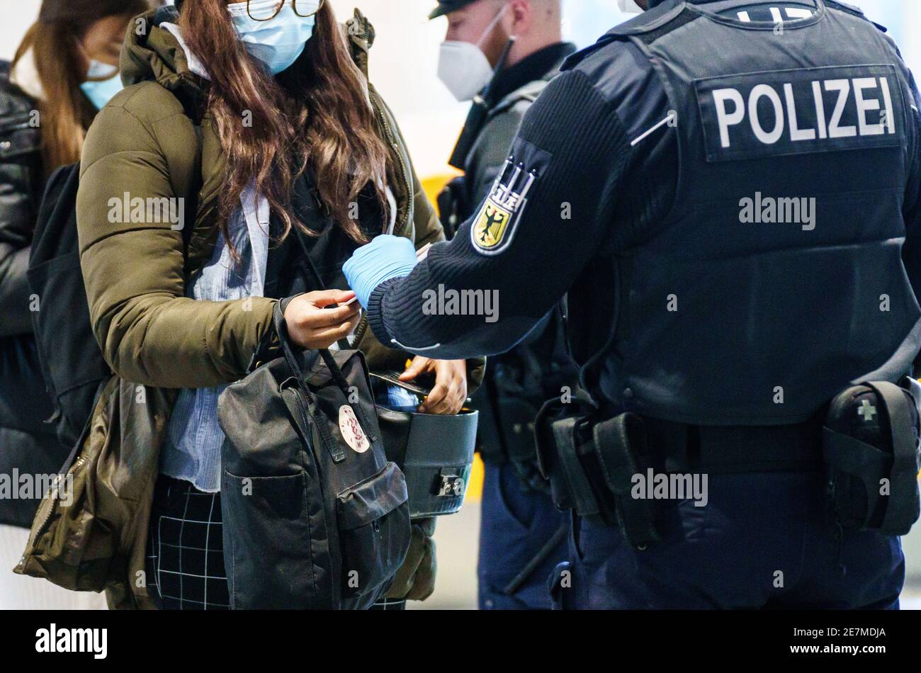 Police manchester airport hi-res stock photography and images - Alamy