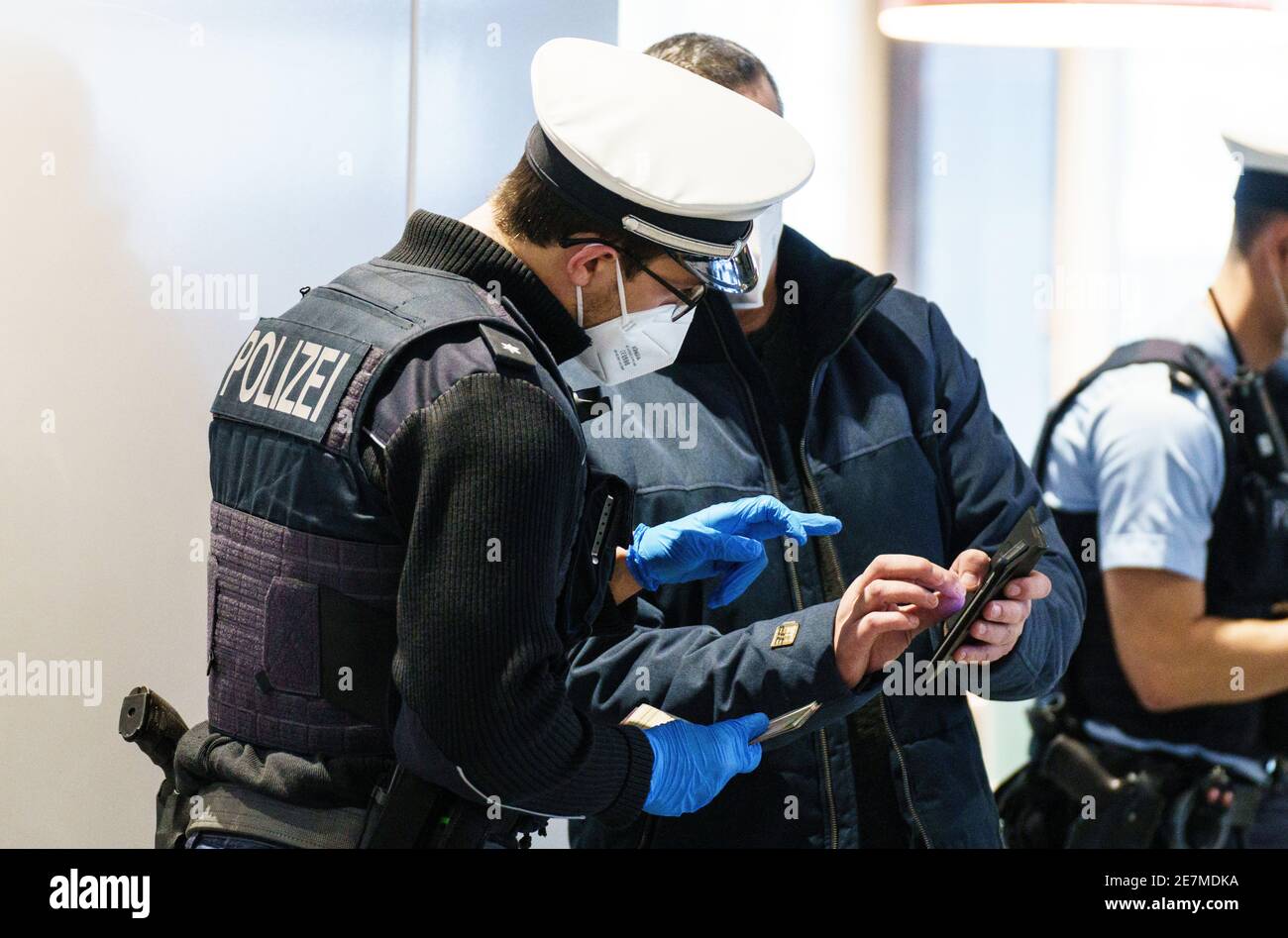 Police manchester airport hi-res stock photography and images - Alamy