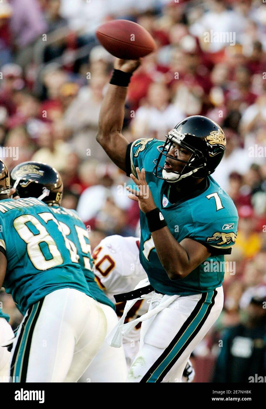 Jacksonville Jaguars quarterback Byron Leftwich (R) throws during the first quarter of their NFL football game against the Washington Redskins in Landover, Maryland October 1, 2006.     REUTERS/Gary Cameron  (UNITED STATES) Stock Photo