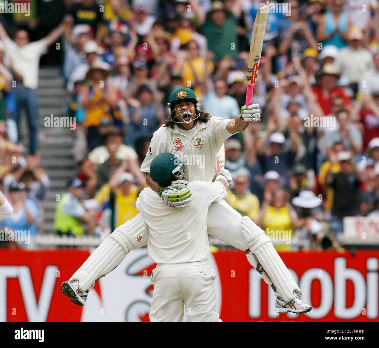 Matthew hayden and andrew symonds hires stock photography and images