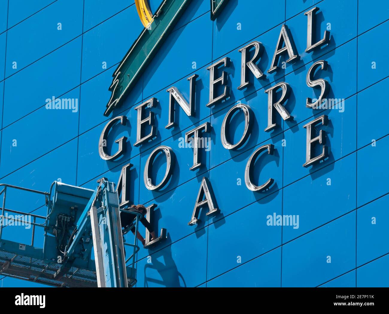 General motors place hi-res stock photography and images - Alamy