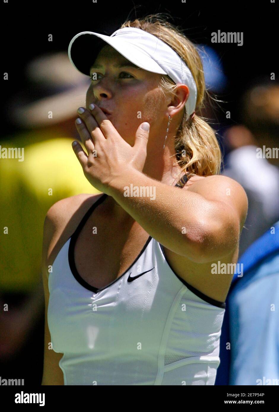 Russia's Maria Sharapova blows a kiss after winning her match against  Camille Pin of France at the Australian Open tennis tournament in Melbourne  January 16, 2007. REUTERS/David Gray (AUSTRALIA Stock Photo - Alamy