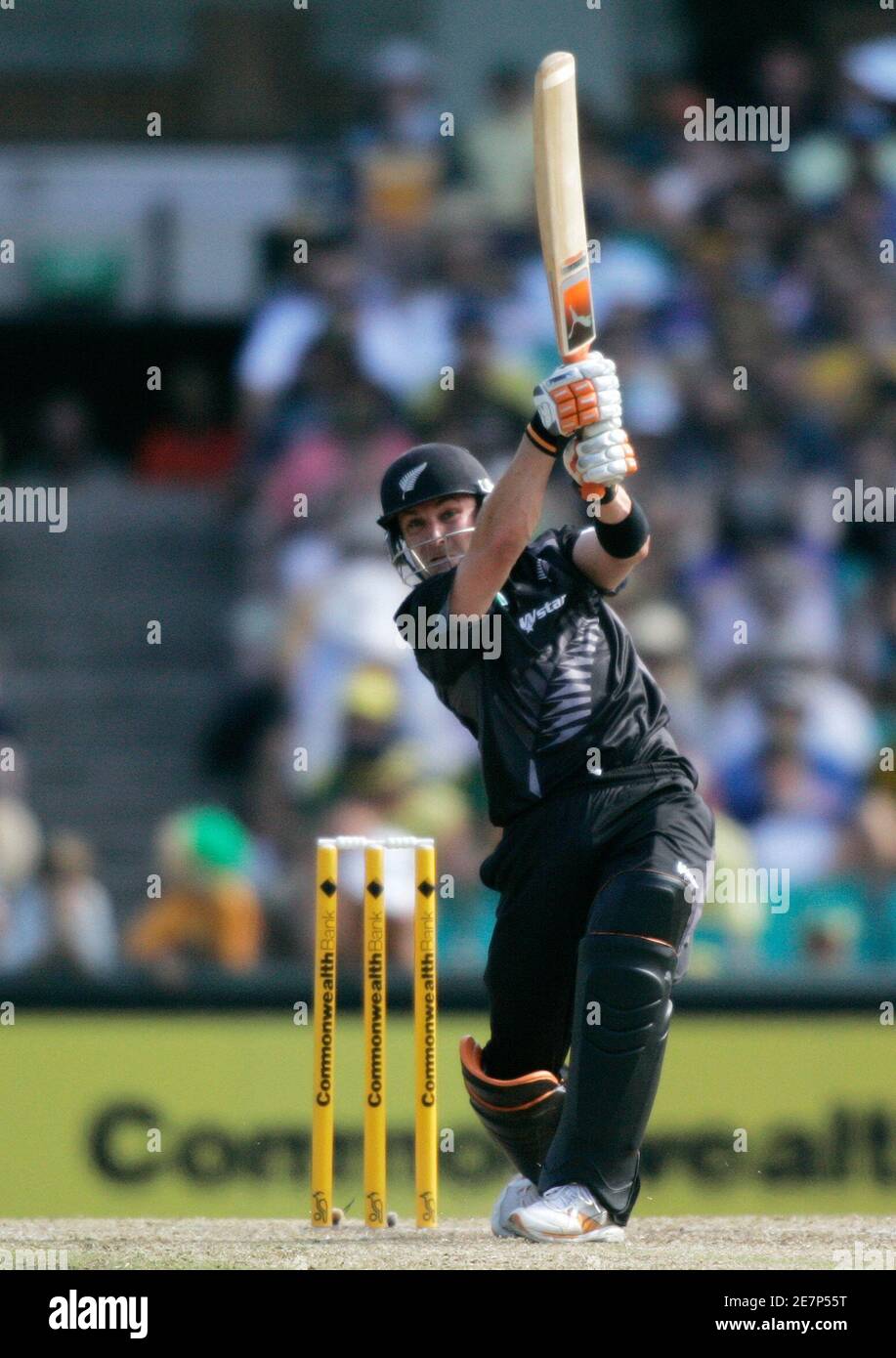 New Zealand's Brendon McCullum hits a boundary off the bowling of Australia's Glenn McGrath during a one-day international cricket match between Australia and New Zealand in Sydney January 21, 2007. REUTERS/Will Burgess ( New Zealand's Brendon McCullum hits a boundary off the bowling of Australia's Glenn McGrath during a one-day international cricket match between Australia and New Zealand in Sydney January 21, 2007. REUTERS/Will Burgess (