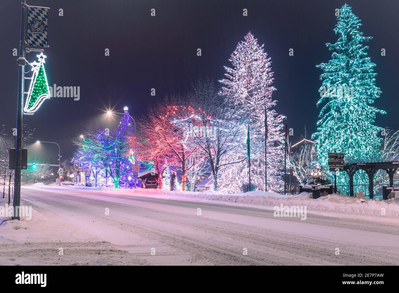 Holiday lights and snow in Leavenworth Washington Stock Photo Alamy