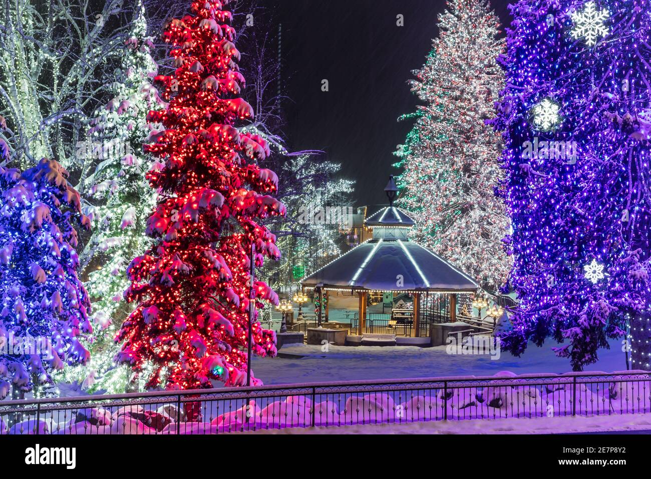 Holiday lights and snow in Leavenworth Washington Stock Photo Alamy