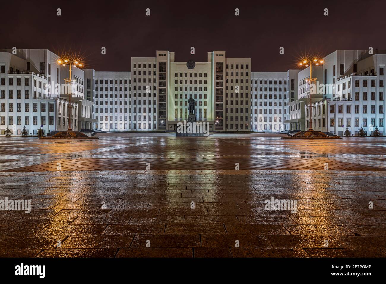 The Lenin Monument in front of the Government house at the independence square in Minsk seen at a rai Stock Photo