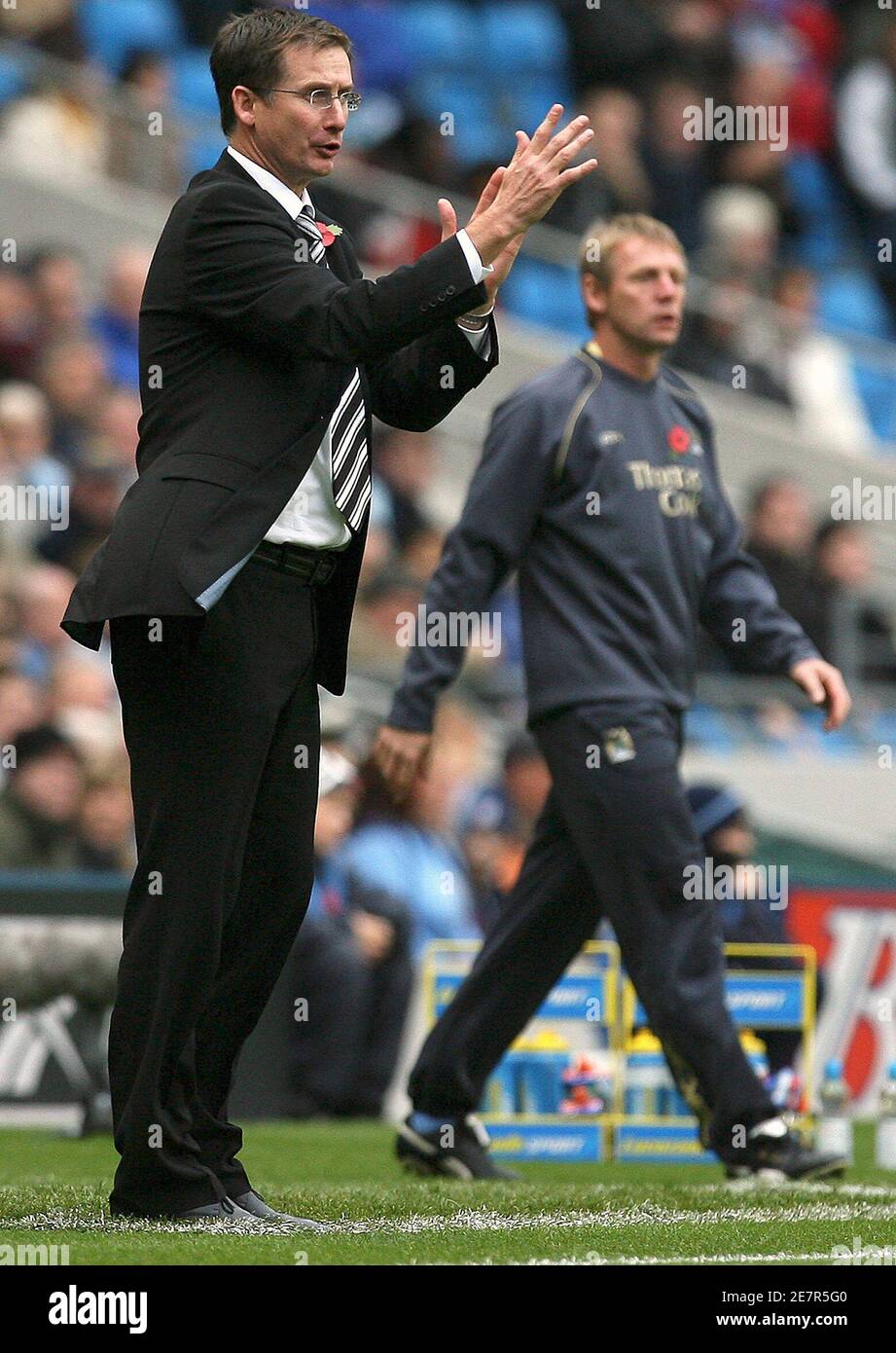 Newcastle uniteds stuart pearce match hi-res stock photography and ...