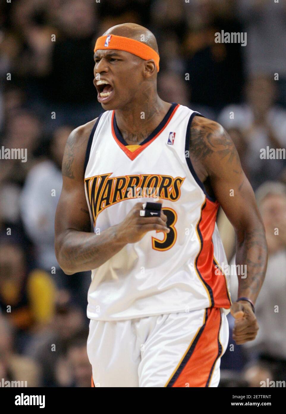 Golden State Warriors Al Harrington reacts during their NBA basketball game  against the New Jersey Nets in Oakland, California January 24, 2008.  REUTERS/Robert Galbraith (UNITED STATES Stock Photo - Alamy