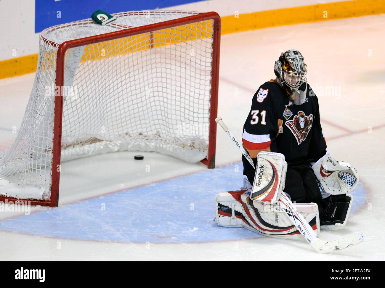Calgary Hitmen goaltender Martin Jones lets in the winning goal in overtime  against the Brandon Wheat Kings during the semi-final game at the Memorial  Cup in Brandon, Manitoba May 21, 2010. REUTERS/Fred