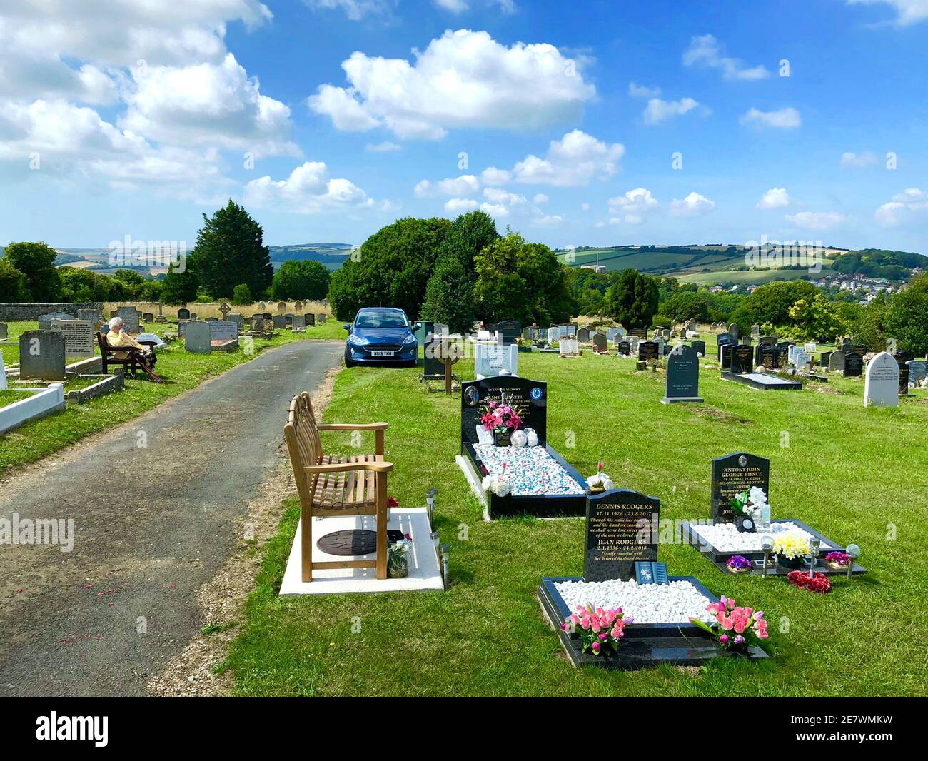 Carisbrooke cemetery hires stock photography and images Alamy